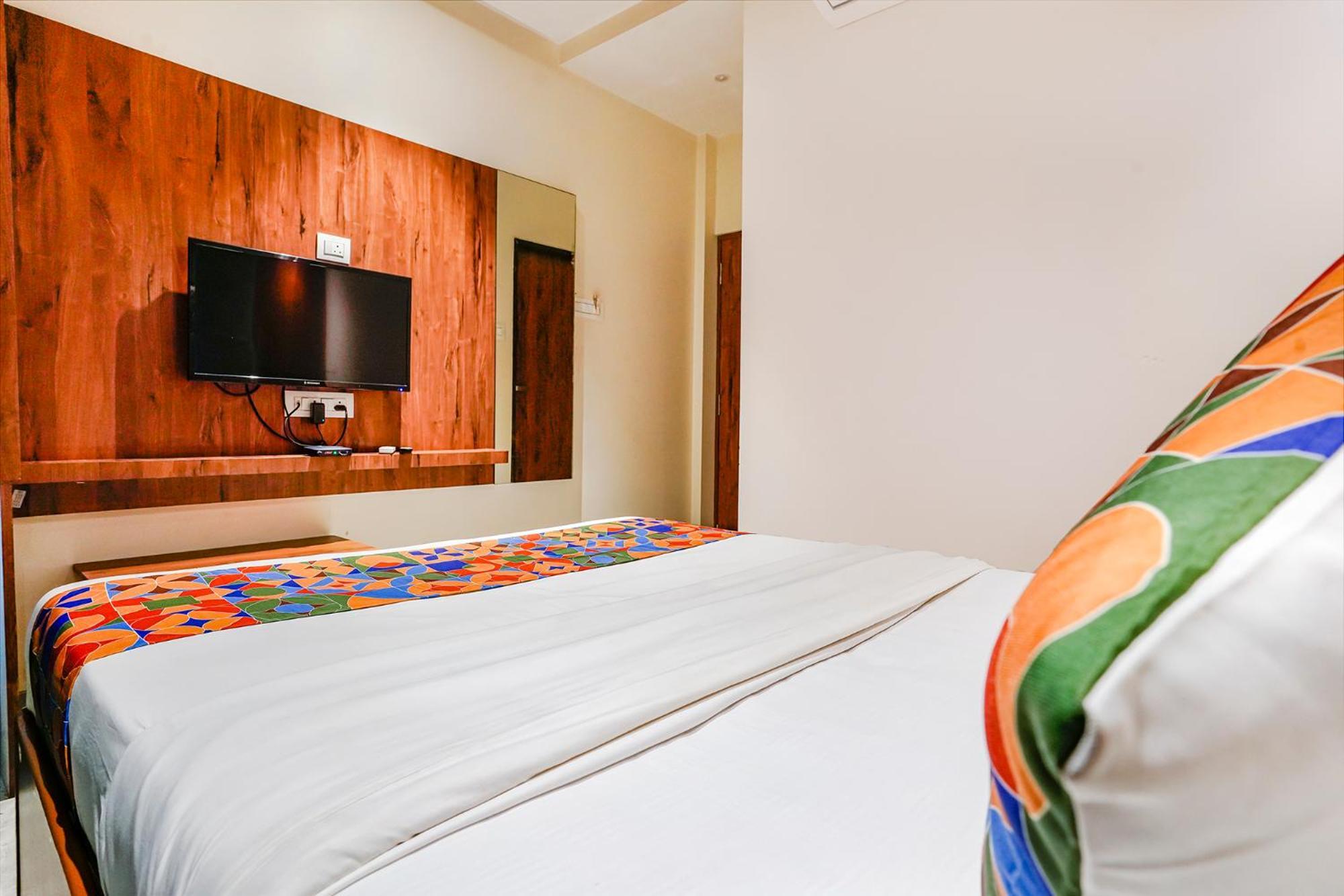 Hotel Fabexpress Utsav Residency - Nr Panvel Jāmb Exterior foto