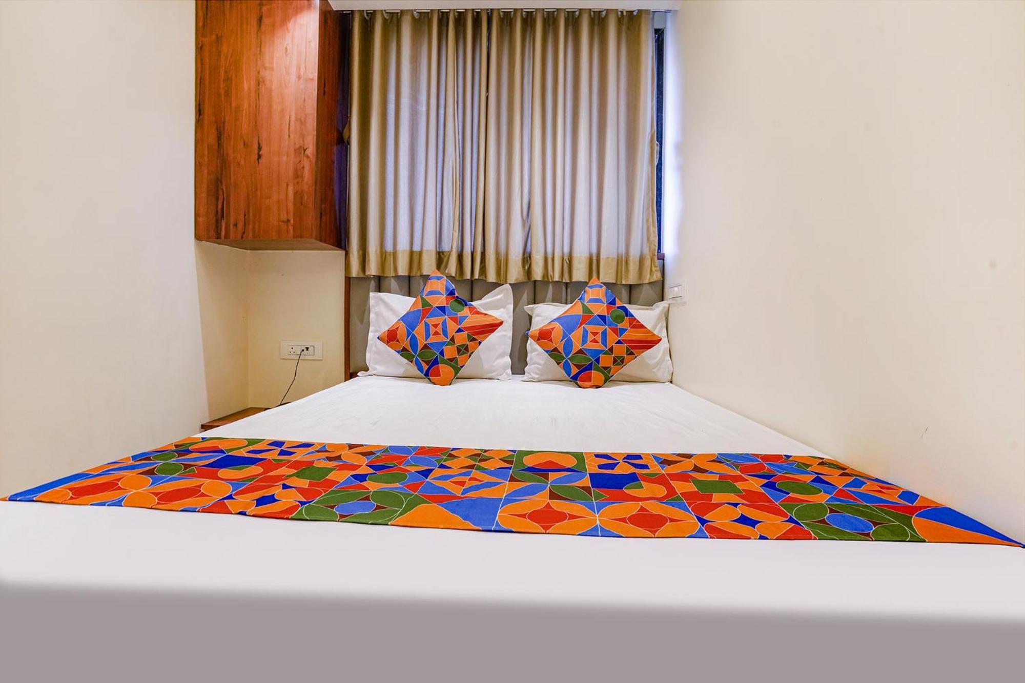 Hotel Fabexpress Utsav Residency - Nr Panvel Jāmb Exterior foto